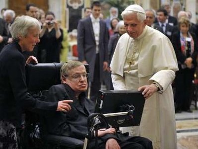 Ofende Stephen Hawking a religiosos, dice que el paraíso es un cuento de hadas