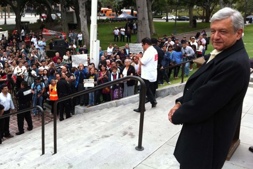 AMLO no reunió ni a 500 persona en Los Angeles, California