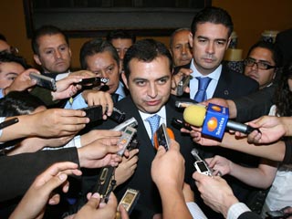 Pide Ernesto Cordero a Peña Nieto debatir sobre salarios