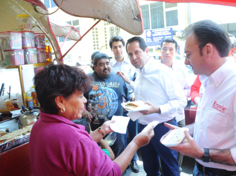 Promete Eruviel Avila la construcción de 20 universidades en Edomex