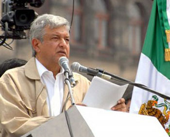 AMLO demanda equidad a medios, en la contienda por la Presidencia