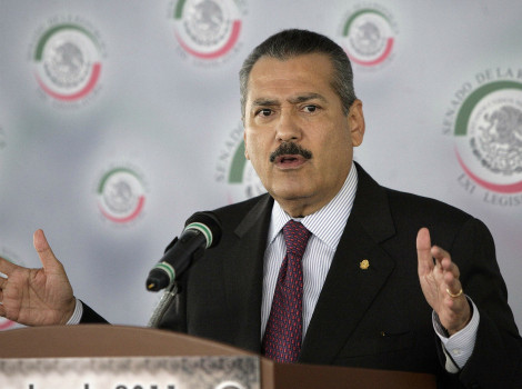 Asegura Beltrones que no negocia con Peña Nieto aspiración para 2012