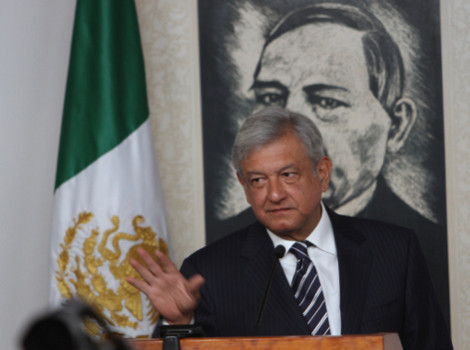 AMLO pasa a Josefina Vázquez Mota, la deja de nuevo en tercer lugar