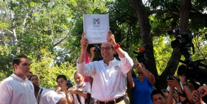 Se registra Ignacio Peralta como precandidato a gobernador del PRI